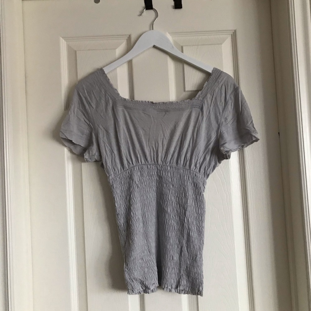 GUESS Top - Picture 2 of 3